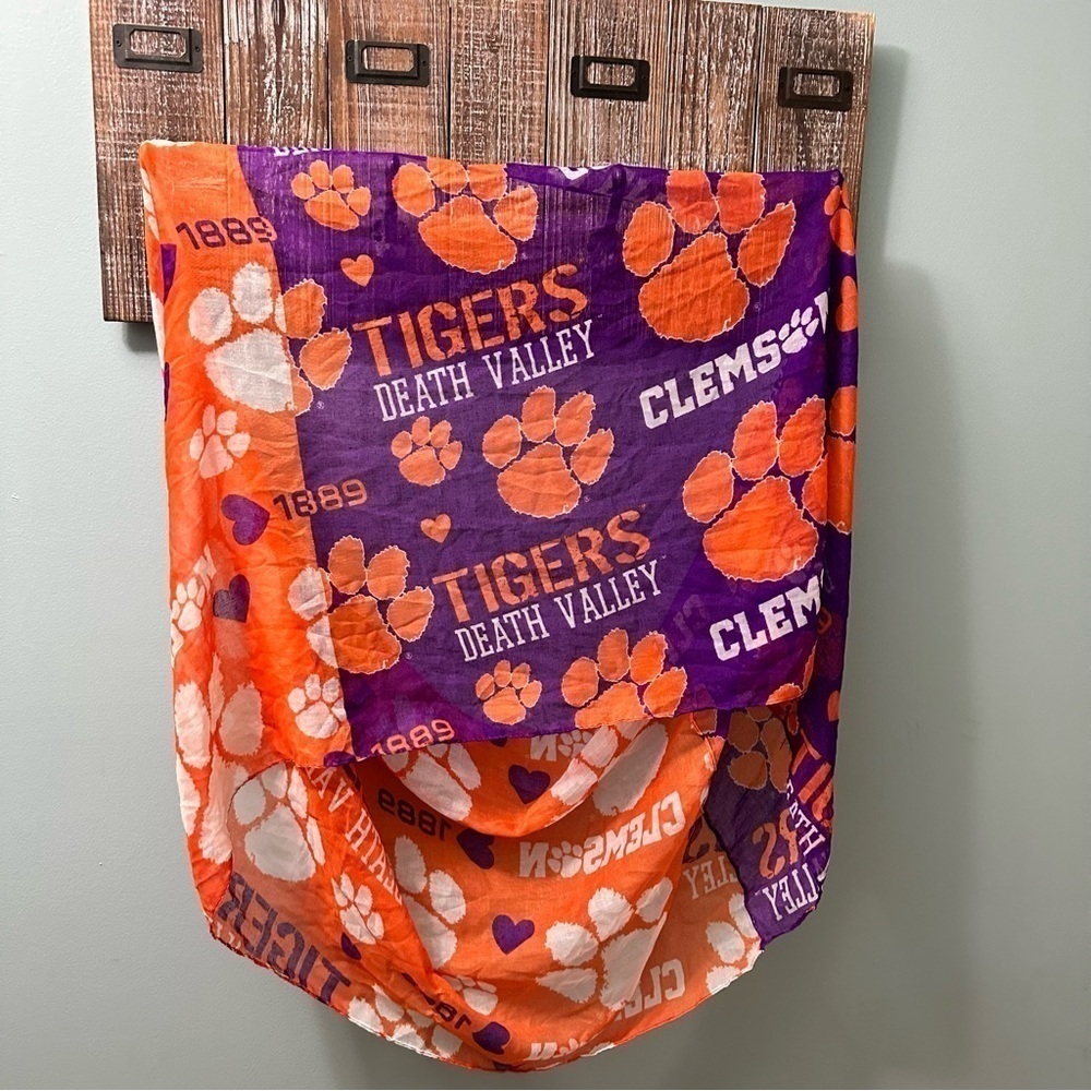 Clemson Tigers Ladies Alumni Scarf Orange Purple Paw Death Valley